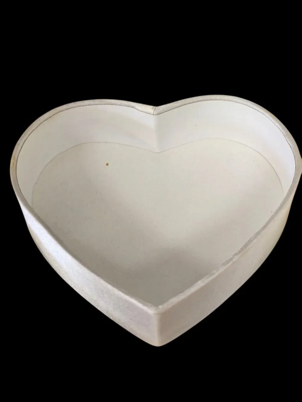 Heart-Shaped Cream Satin Decorative Candy Box Collectible Decor